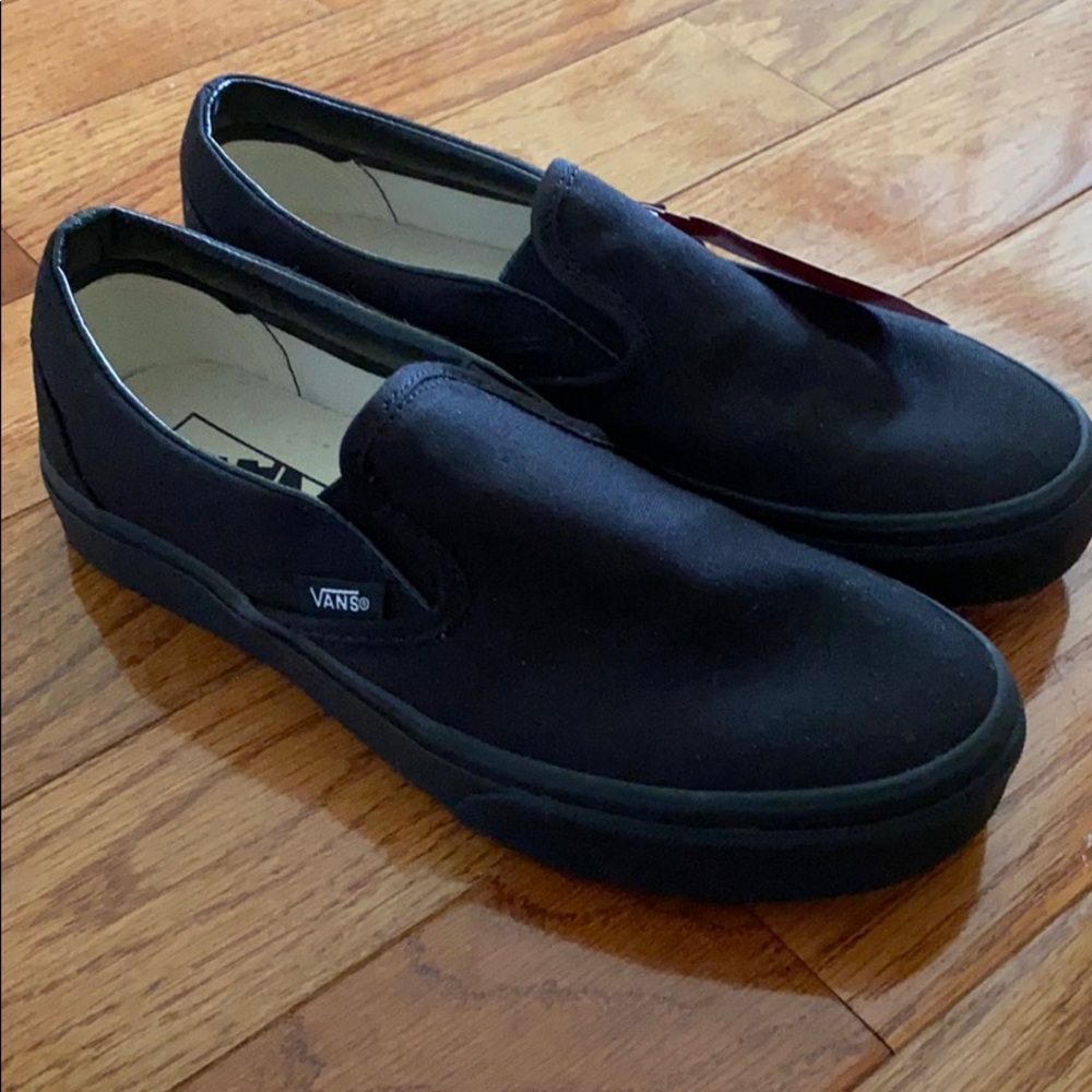 Brand new Vans (w/tag) size 7.5 women/6.0 men